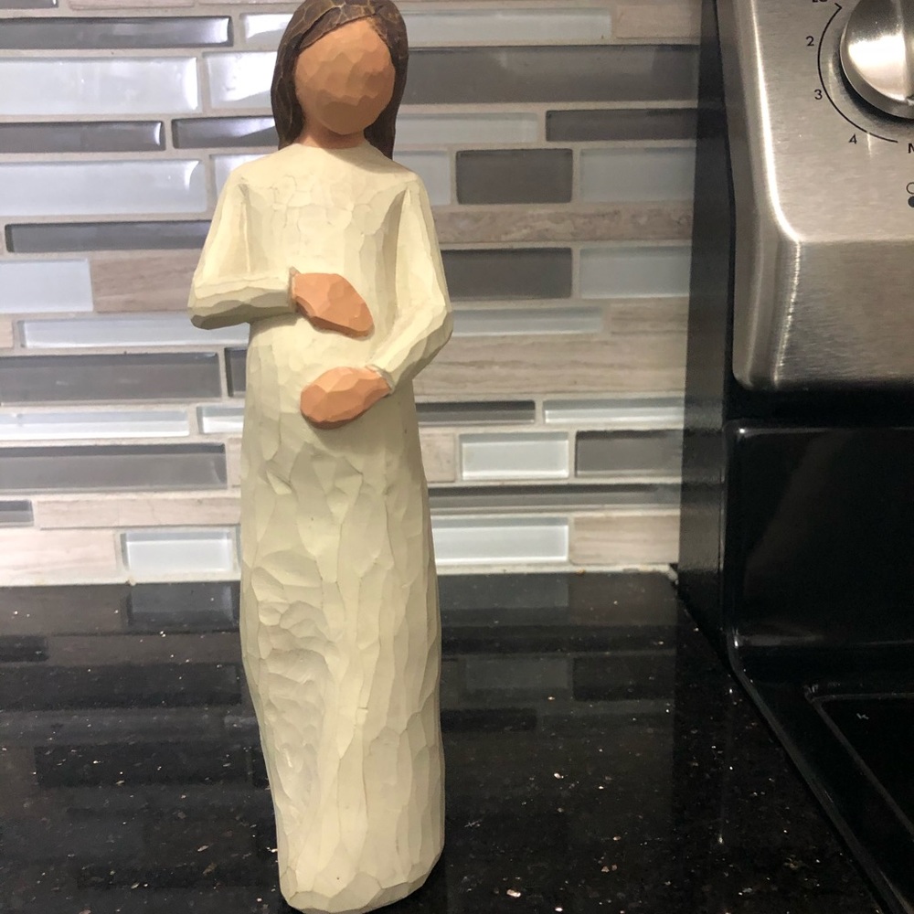 Willow tree figurine